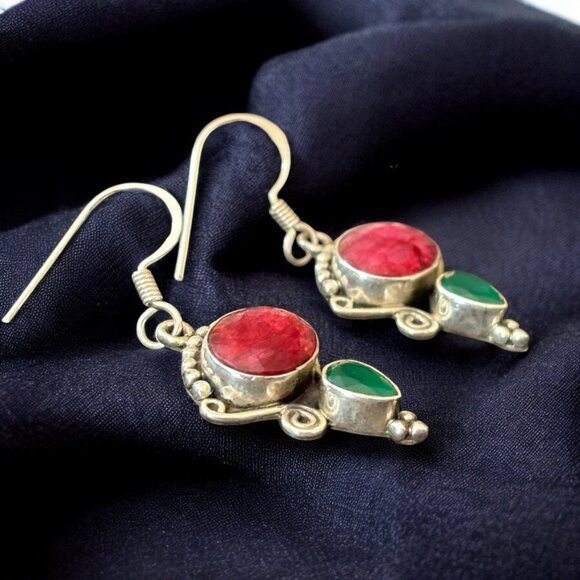 VTG Artisan Crafted Ruby Emerald Sterling Silver Dangle Earrings Stamped 925 - Picture 4 of 7